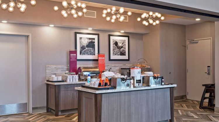 Hampton Inn & Suites University Area Restaurant