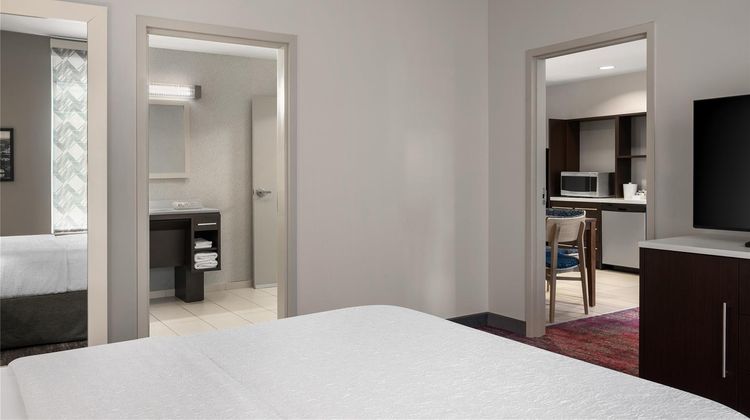 Home2 Suites by Hilton Middletown Room
