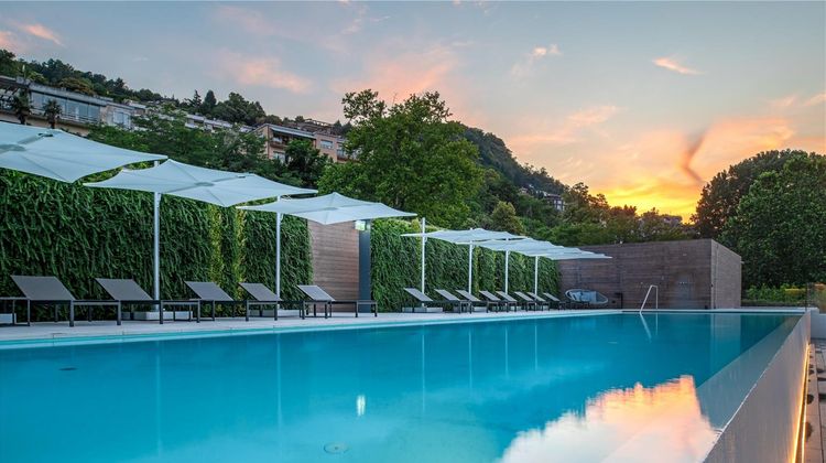 Hilton Lake Como Pool