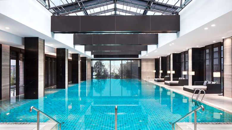 <b>Hilton Ningbo Dongqian Lake Resort Pool</b>. Images powered by <a href="https://iceportal.shijigroup.com/" title="IcePortal" target="_blank">IcePortal</a>.