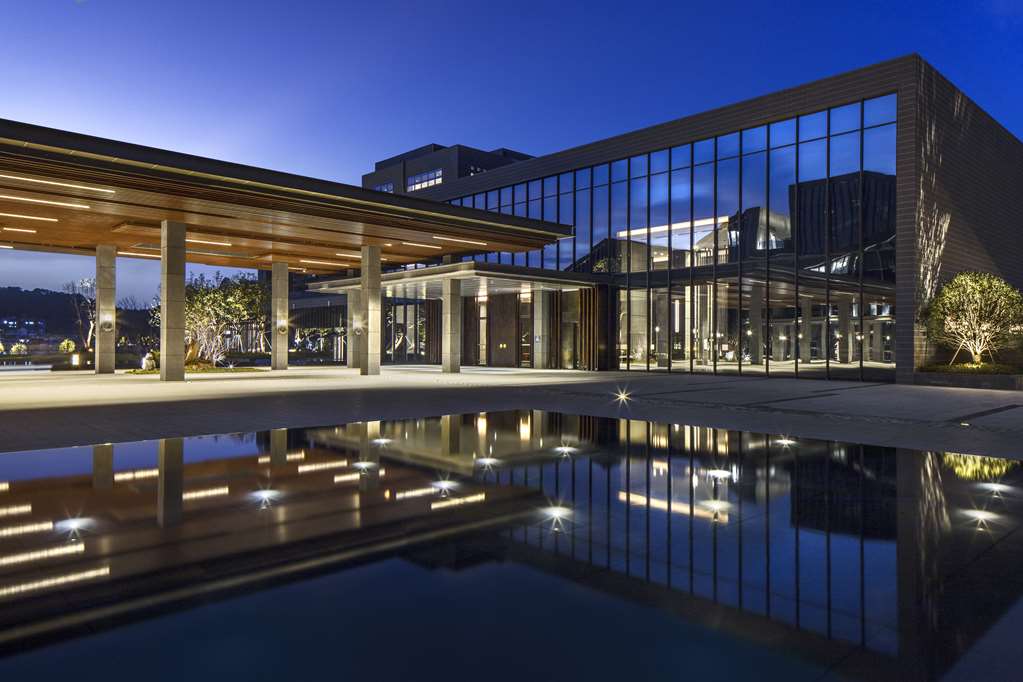 【稀少】Fine Hotels,Resorts & Spas Directory SPRINGHILL SUITES BY MARRIOTT PHOENIX GLENDALE SPORTS