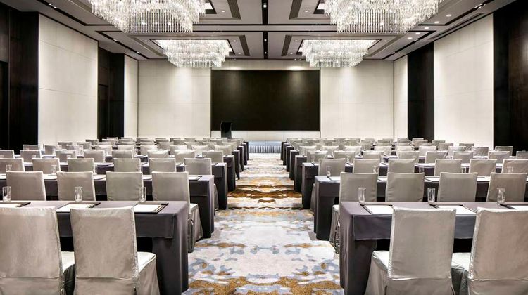 Hilton Ningbo Dongqian Lake Resort Meeting