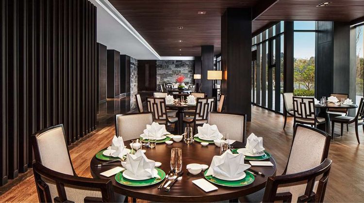 Hilton Ningbo Dongqian Lake Resort Restaurant