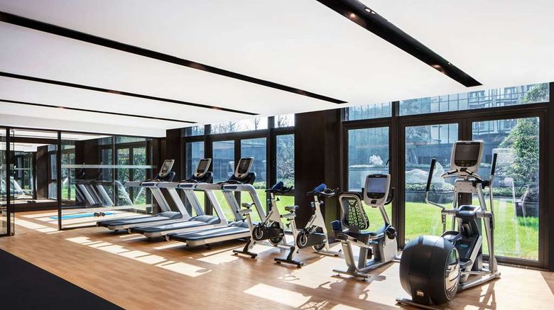 <b>Hilton Ningbo Dongqian Lake Resort Health</b>. Images powered by <a href="https://iceportal.shijigroup.com/" title="IcePortal" target="_blank">IcePortal</a>.