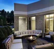 Hilton Garden Inn Roslyn Exterior