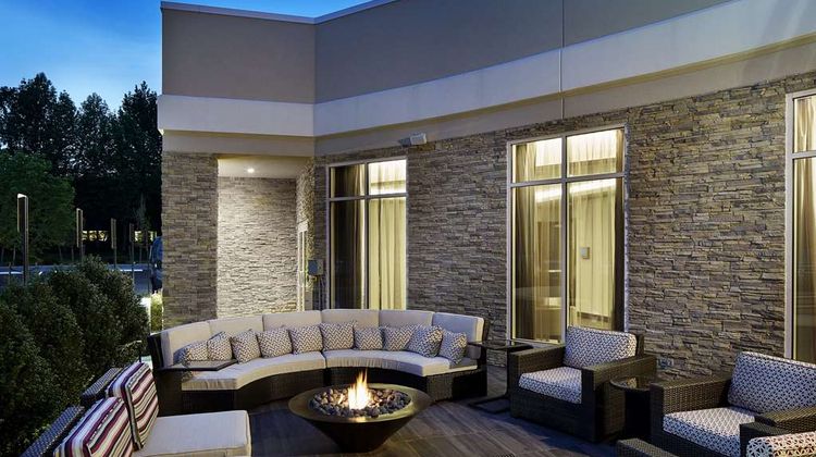 Hilton Garden Inn Roslyn Exterior