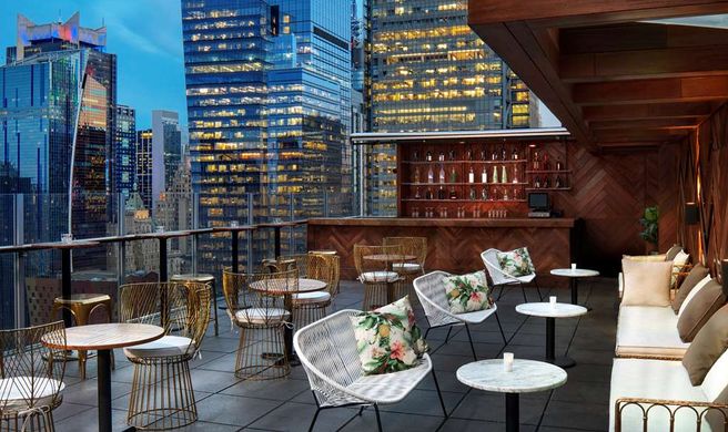 DoubleTree New York Times Square West Exterior