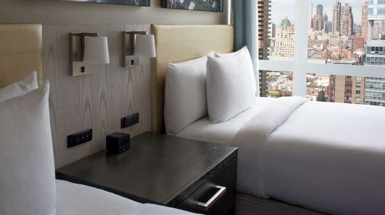 DoubleTree New York Times Square West Room