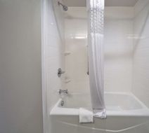 Hampton Inn & Suites Moore Room