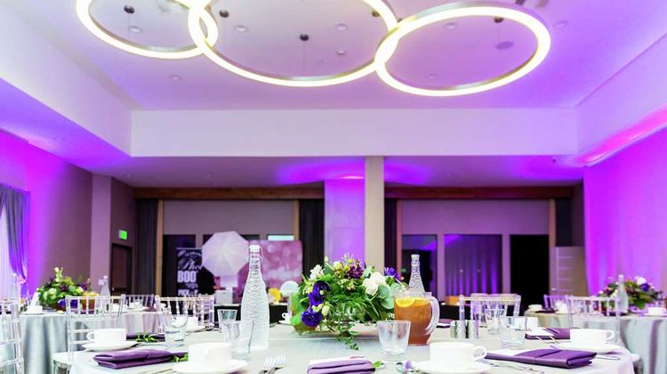 DoubleTree by Hilton Pomona Meeting