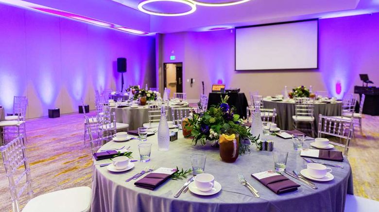 <b>DoubleTree by Hilton Pomona Meeting</b>. Images powered by <a href="https://iceportal.shijigroup.com/" title="IcePortal" target="_blank">IcePortal</a>.