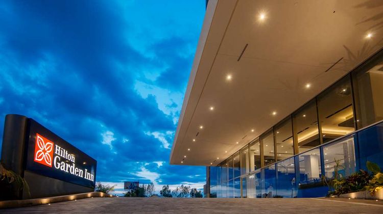 Hilton Garden Inn Puebla Angelopolis Exterior