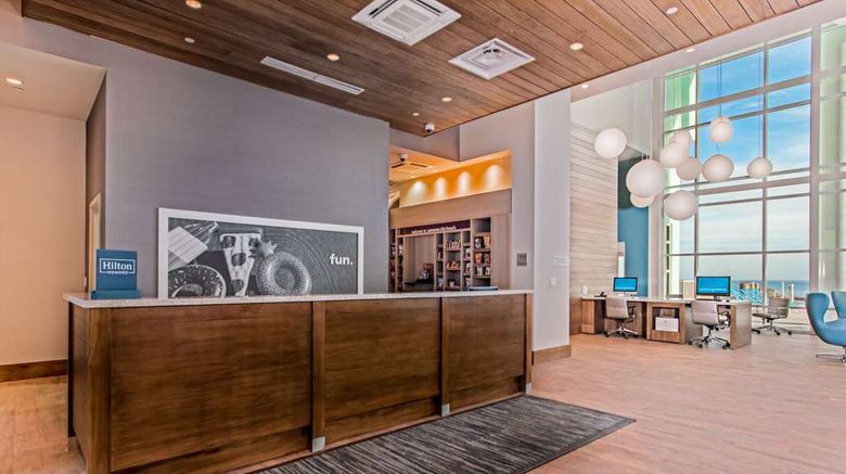 <b>Hampton Inn & Suites Panama City Beach Lobby</b>. Images powered by <a href="https://iceportal.shijigroup.com/" title="IcePortal" target="_blank">IcePortal</a>.