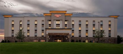 Hampton Inn Paragould Exterior