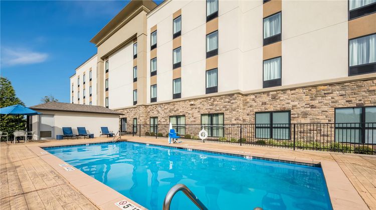 Hampton Inn Paragould Pool