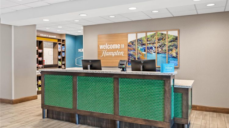 Hampton Inn Paragould Lobby
