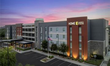 Home2 Suites Phoenix Glendale-Westgate