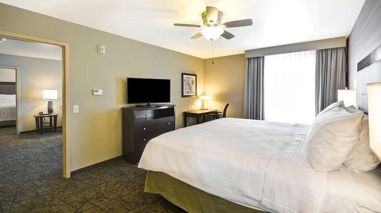Homewood Suites by Hilton Phoenix Tempe Room