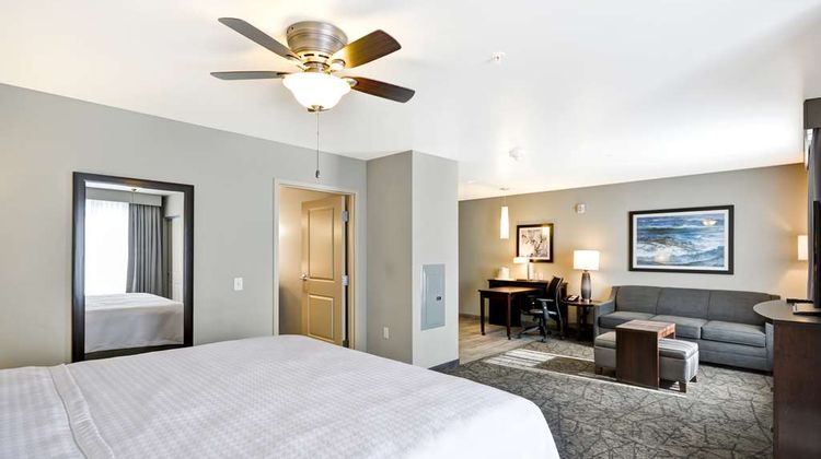 Homewood Suites by Hilton Phoenix Tempe Room