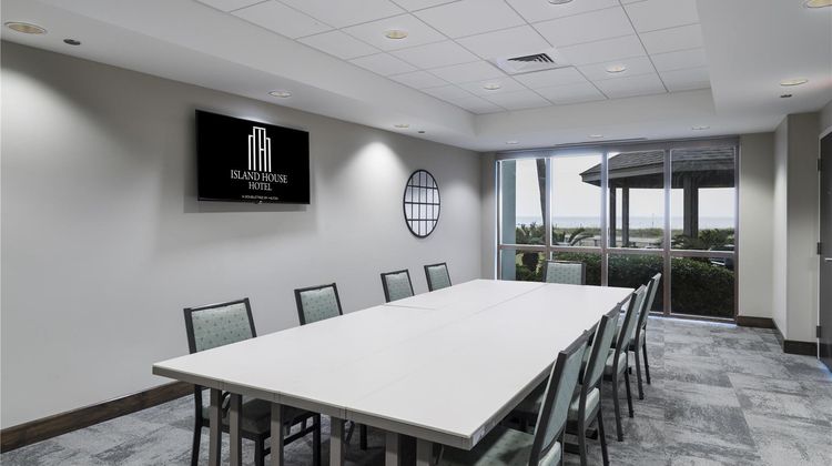 Island House Hotel-DoubleTree by Hilton Meeting