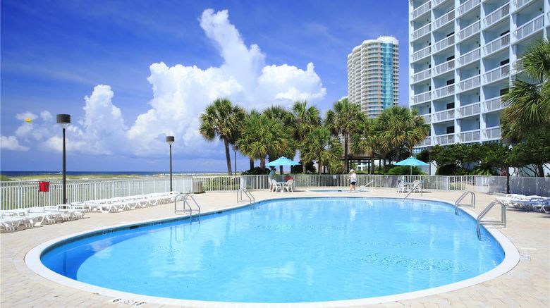 <b>Island House Hotel-DoubleTree by Hilton Pool</b>. Images powered by <a href="https://iceportal.shijigroup.com/" title="IcePortal" target="_blank">IcePortal</a>.