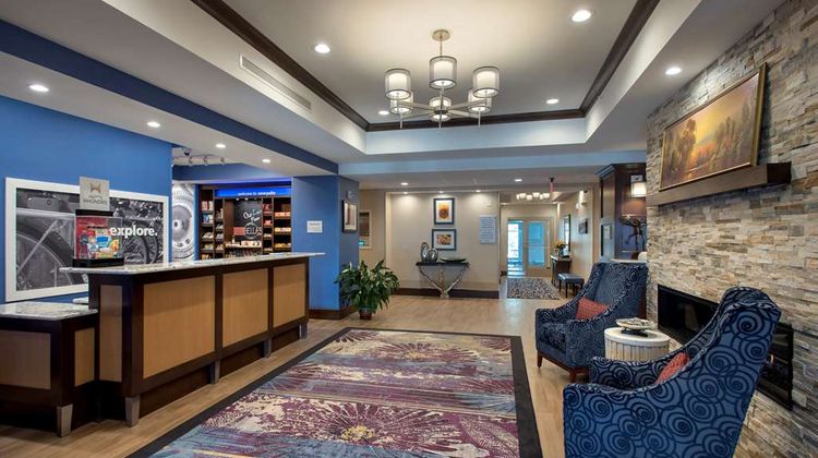 Hampton Inn by Hilton New Paltz Lobby