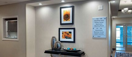 Hampton Inn by Hilton New Paltz Lobby