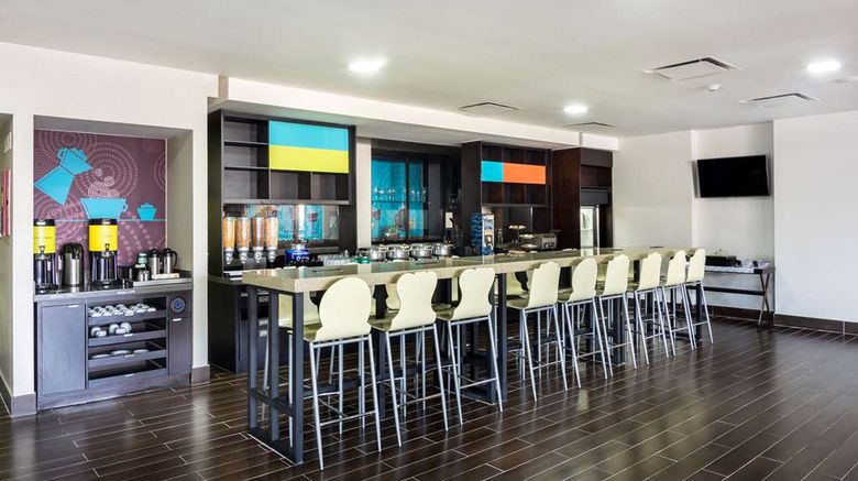 <b>Homewood Suites by Hilton Queretaro Restaurant</b>. Images powered by <a href="https://iceportal.shijigroup.com/" title="IcePortal" target="_blank">IcePortal</a>.