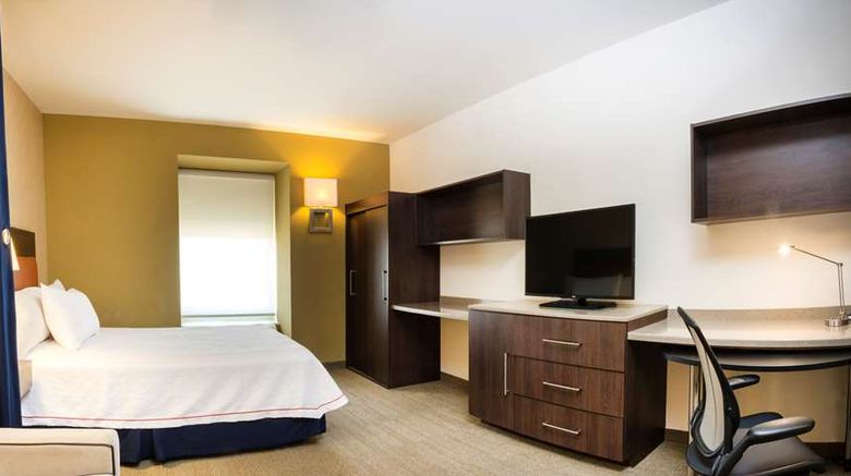 <b>Homewood Suites by Hilton Queretaro Room</b>. Images powered by <a href="https://iceportal.shijigroup.com/" title="IcePortal" target="_blank">IcePortal</a>.