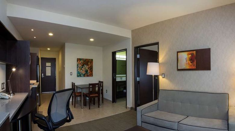 <b>Homewood Suites by Hilton Queretaro Room</b>. Images powered by <a href="https://iceportal.shijigroup.com/" title="IcePortal" target="_blank">IcePortal</a>.