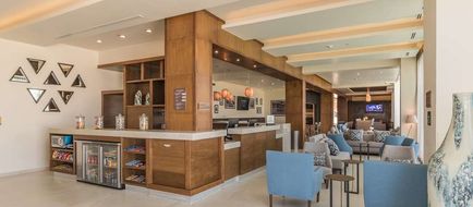 Hampton Inn & Suites by Hilton Salamanca Exterior