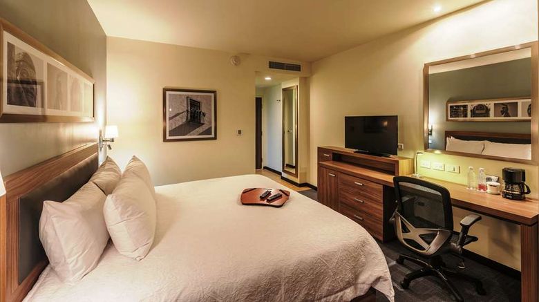 <b>Hampton Inn & Suites by Hilton Salamanca Room</b>. Images powered by <a href="https://iceportal.shijigroup.com/" title="IcePortal" target="_blank">IcePortal</a>.