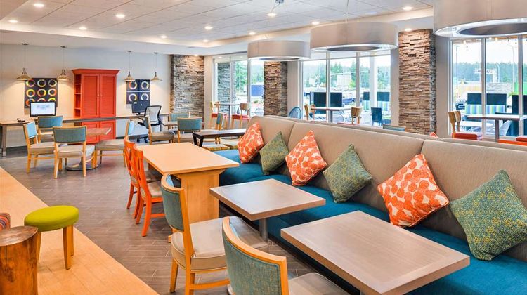 Home2 Suites By Hilton Dupont Lobby