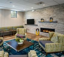 Hampton Inn & Suites Seattle/Northgate Lobby