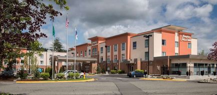 Hampton Inn & Suites Seattle/Redmond Exterior