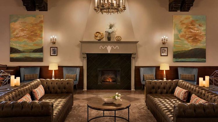 Hotel Saranac, Curio Collection Lobby