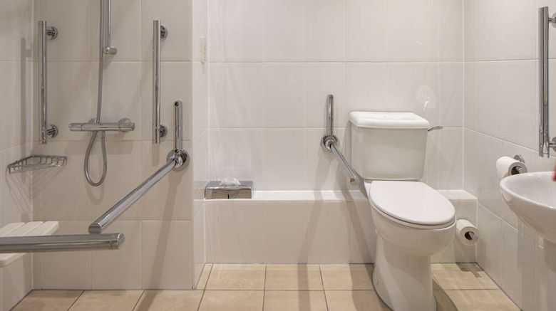 <b>DoubleTree by Hilton Hotel Southampton Room</b>. Images powered by <a href="https://iceportal.shijigroup.com/" title="IcePortal" target="_blank">IcePortal</a>.