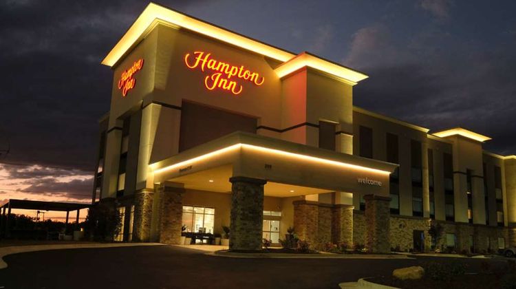 Hampton Inn Searcy Exterior