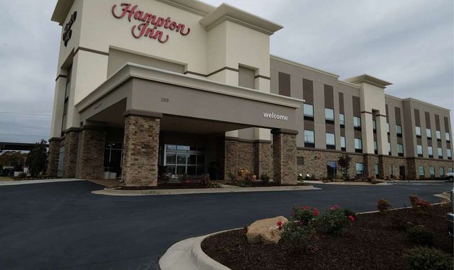 Hampton Inn Searcy Exterior