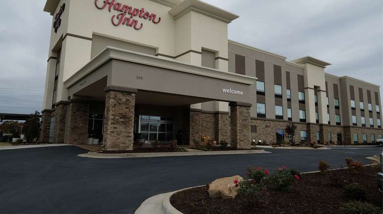 <b>Hampton Inn Searcy Exterior</b>. Images powered by <a href="https://iceportal.shijigroup.com/" title="IcePortal" target="_blank">IcePortal</a>.