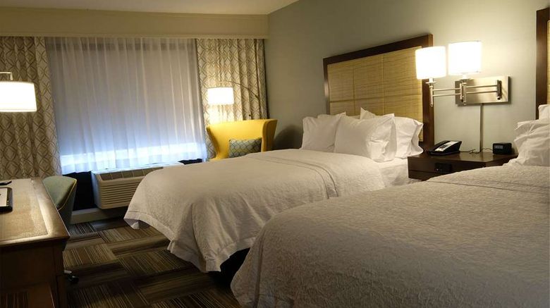 <b>Hampton Inn Searcy Room</b>. Images powered by <a href="https://iceportal.shijigroup.com/" title="IcePortal" target="_blank">IcePortal</a>.
