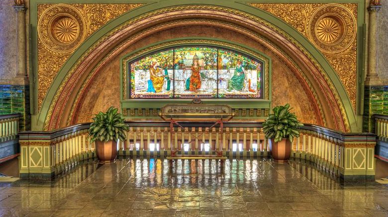 <b>St Louis Union Station Hotel Curio Lobby</b>. Images powered by <a href="https://iceportal.shijigroup.com/" title="IcePortal" target="_blank">IcePortal</a>.