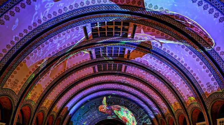 <b>St Louis Union Station Hotel Curio Lobby</b>. Images powered by <a href="https://iceportal.shijigroup.com/" title="IcePortal" target="_blank">IcePortal</a>.