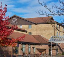 DoubleTree by Hilton Swindon Exterior