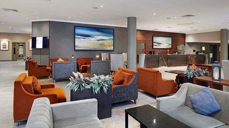 <b>DoubleTree by Hilton Swindon Lobby</b>. Images powered by <a href="https://iceportal.shijigroup.com/" title="IcePortal" target="_blank">IcePortal</a>.