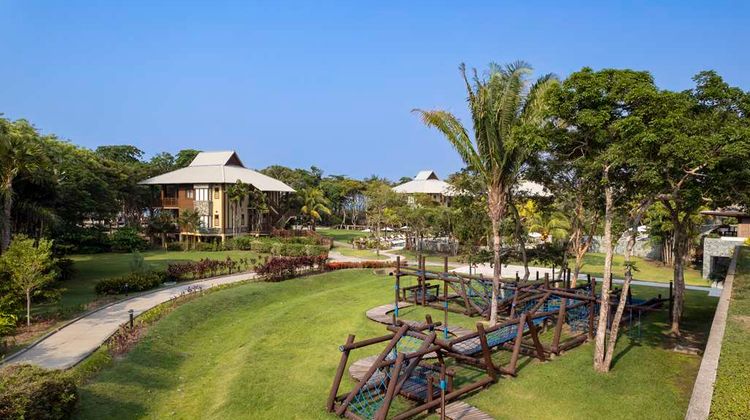 Indura Beach & Golf Resort, Curio Coll Recreation