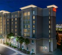 Hampton Inn & Suites Tampa Airport Avion Exterior