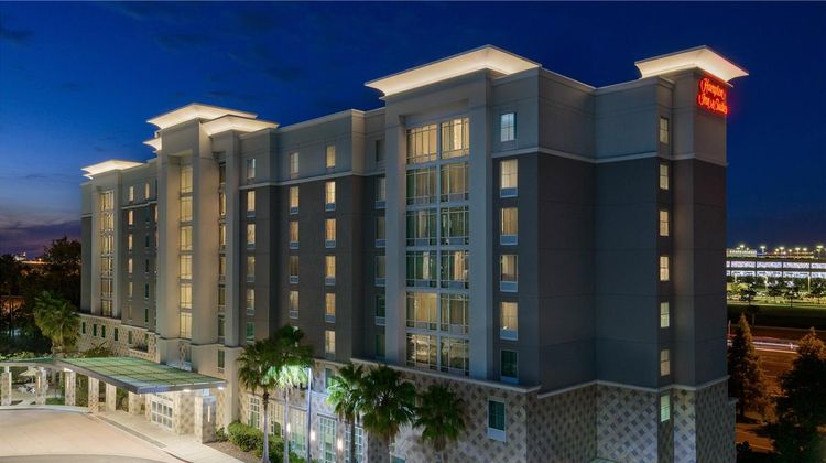 Hampton Inn & Suites Tampa Airport Avion Exterior