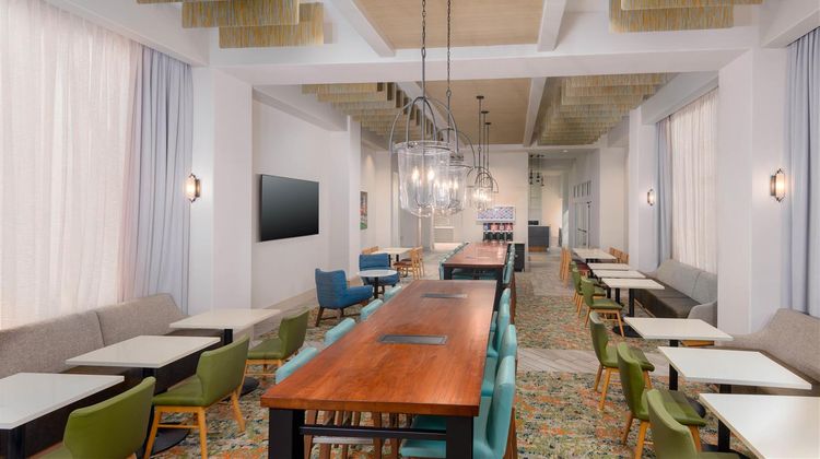 Hampton Inn & Suites Tampa Airport Avion Restaurant
