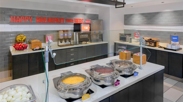<b>Hampton Inn & Suites Tampa Airport Avion Restaurant</b>. Images powered by <a href="https://iceportal.shijigroup.com/" title="IcePortal" target="_blank">IcePortal</a>.